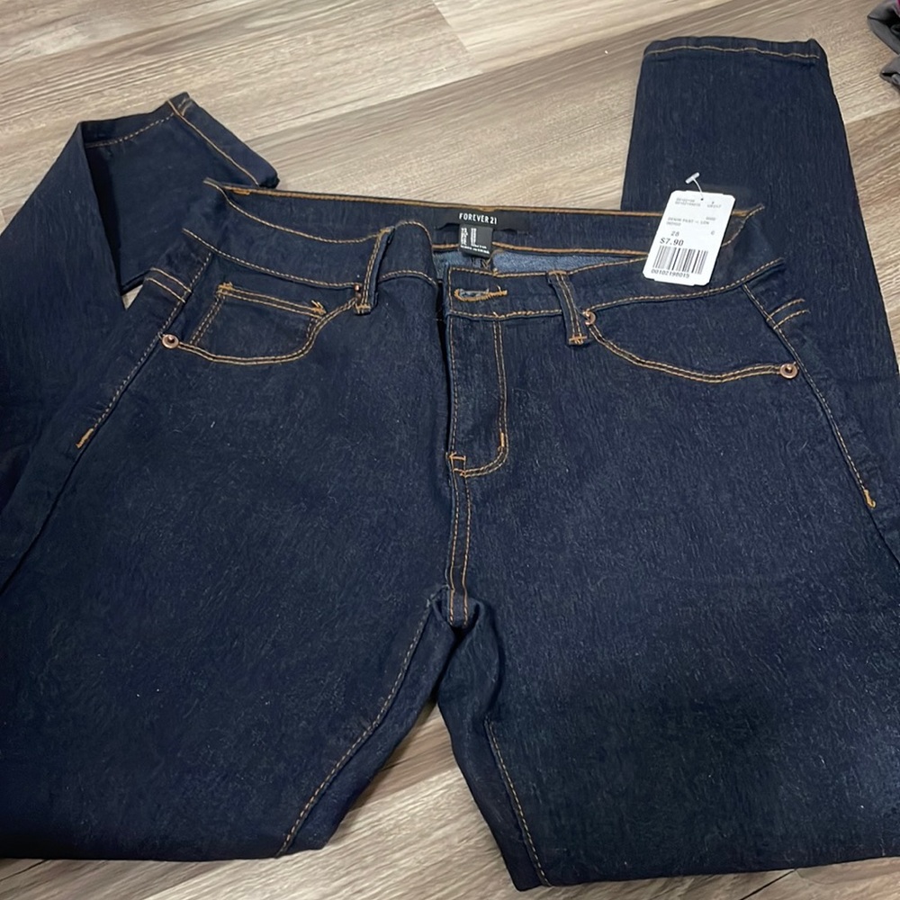 Forever 21 dark skinny jeans size 28